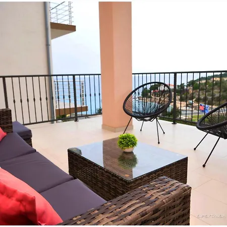 Mari Apartment *