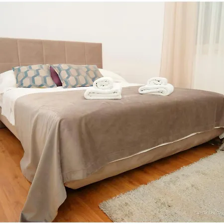 Mari Apartment *